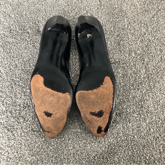 Marc Jacobs leather and suede black pumps. Pointy toe with leather knot. Size 7 - Picture 3 of 5